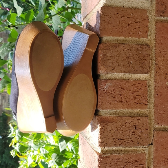 5/$25 - Zigi soho platform wedges- sz. 9.5 - Picture 5 of 8